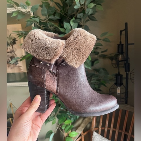 UGG Brown Ankle Boots with Plush Cuff - Picture 2 of 10
